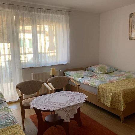 Pokoje Goscinne Matros Ustronie Morskie Exteriör bild