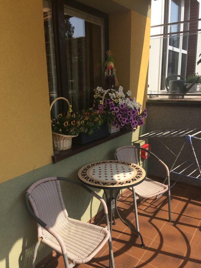 Pokoje Goscinne Matros Ustronie Morskie Exteriör bild